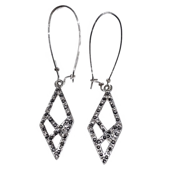 Jewelry - 🔴 Silver w/Rhinestones Earrings NWT